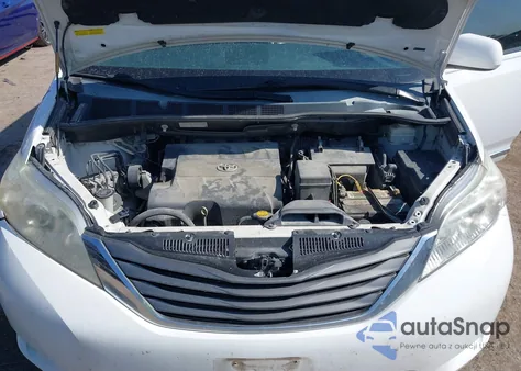 2013 Toyota Sienna Xle V6 8 Passenger from USA, damaged, VIN 5TDYK3DC6DS398384